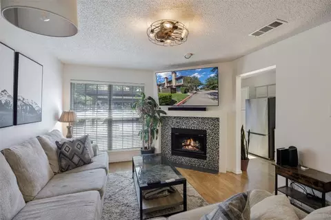 5757 E University Blvd #23B, Dallas, TX 75206