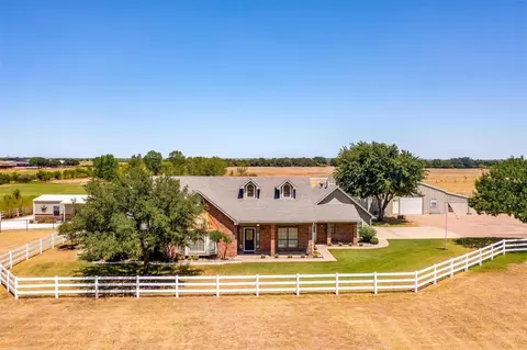 2801 Meander Rd, Granbury, TX 76049
