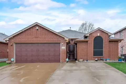 813 Mill Branch Dr, Garland, TX 75040