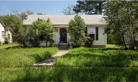 2304 Palmer Dr, Denton, TX 76209