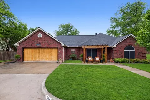 408 Huggins Dr, Springtown, TX 76082