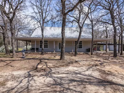 393 Pr 409, Montague, TX 76251