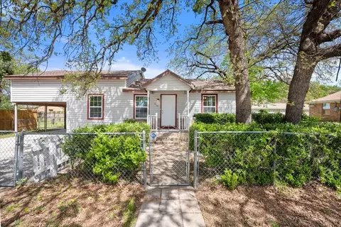 4205 Kelroy St, Fort Worth, TX 76119