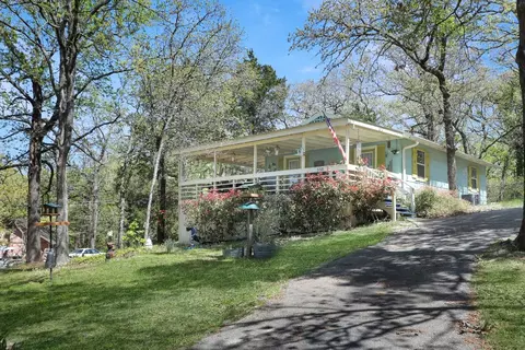 550 Callender Lake Dr, Murchison, TX 75778