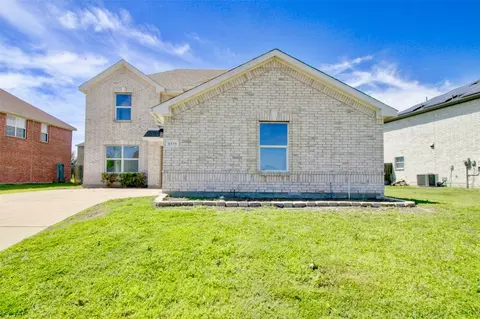 1375 Saltillo St, Grand Prairie, TX 75051