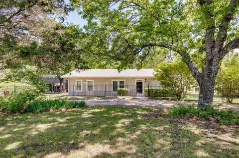 167 Normandy Ave, Azle, TX 76020