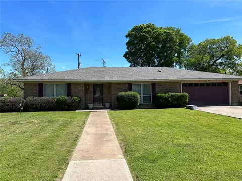 1837 Timberline Dr, Benbrook, TX 76126