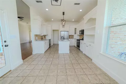 Kitchen - 1604 High Point Dr, Pilot Point, TX 76258 photo 5 of 5