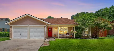 4017 Chestnut St, Fort Worth, TX 76137