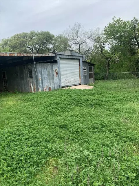 Exterior - 106 Ray Barnes Dr, Bangs, TX 76823 photo 7 of 10