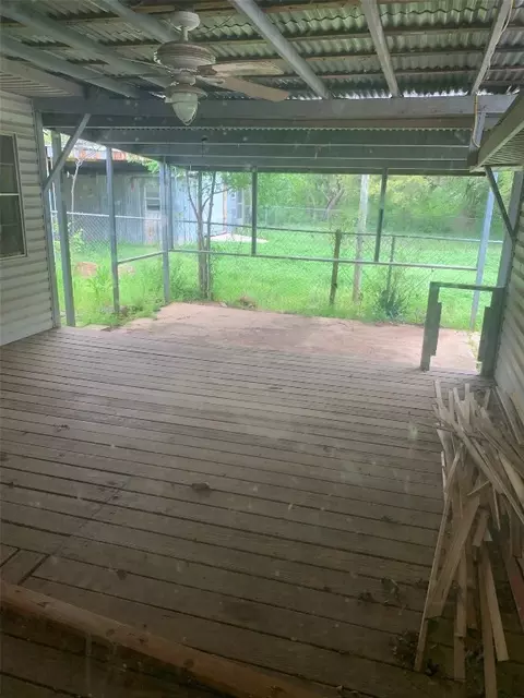 Exterior - 106 Ray Barnes Dr, Bangs, TX 76823 photo 5 of 10