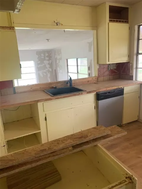 Kitchen - 106 Ray Barnes Dr, Bangs, TX 76823 photo 1 of 1