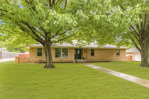 5104 Jefferson Dr, Sachse, TX 75048
