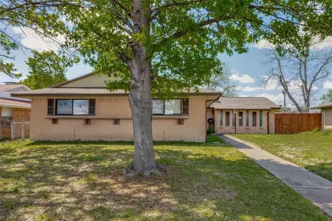 2717 Rustown Dr, Mesquite, TX 75150