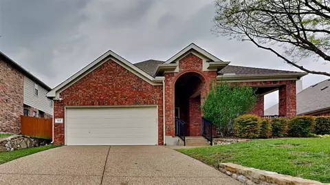 813 Dogwood Dr, Garland, TX 75040