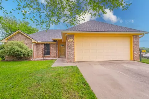 204 Westridge Dr, Springtown, TX 76082