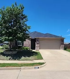 1227 Foxglove Ln, Burleson, TX 76028