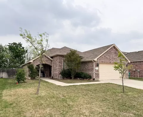 3508 Meadowtrail Ln, Denton, TX 76207