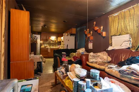 Living - 404 E Walnut St, Whitewright, TX 75491 photo 1 of 5