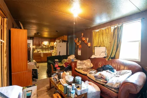 Living - 404 E Walnut St, Whitewright, TX 75491 photo 2 of 5