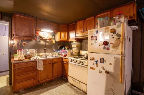 Kitchen - 404 E Walnut St, Whitewright, TX 75491 photo 1 of 5