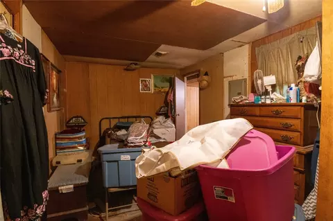 Bedroom - 404 E Walnut St, Whitewright, TX 75491 photo 3 of 3