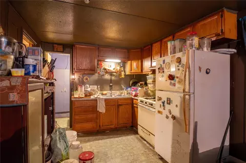 Kitchen - 404 E Walnut St, Whitewright, TX 75491 photo 2 of 5