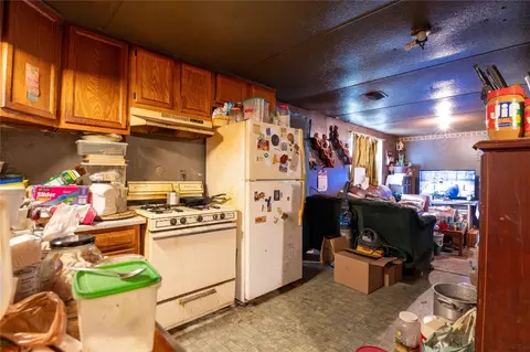 Kitchen - 404 E Walnut St, Whitewright, TX 75491 photo 4 of 5