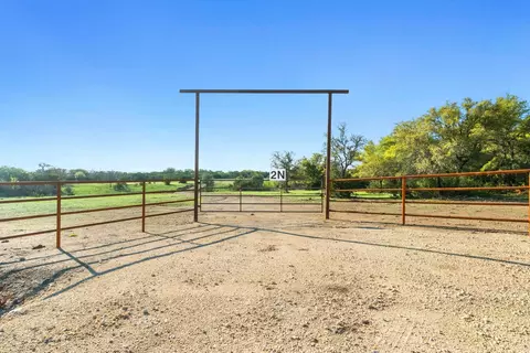 Nnn Cr 1012, Glen Rose, TX 76043