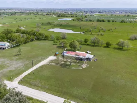 17553 Mary Polk Rd, Justin, TX 76247