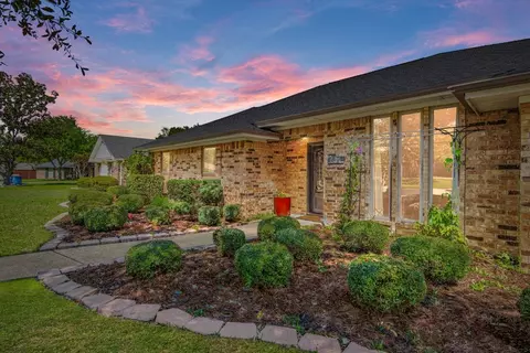 634 Park Ln, Highland Village, TX 75077