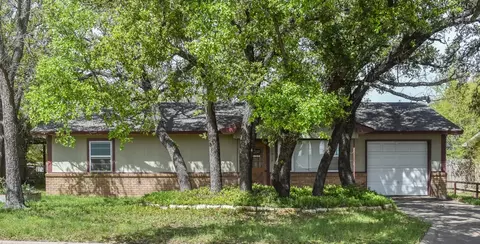 2012 S High St, Brady, TX 76825