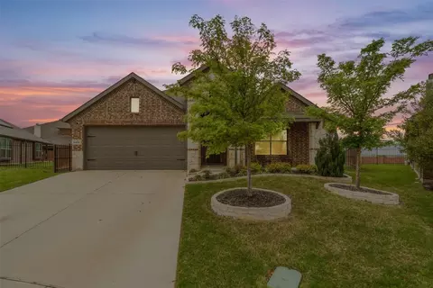 5465 Strong Stead Dr, Fort Worth, TX 76123