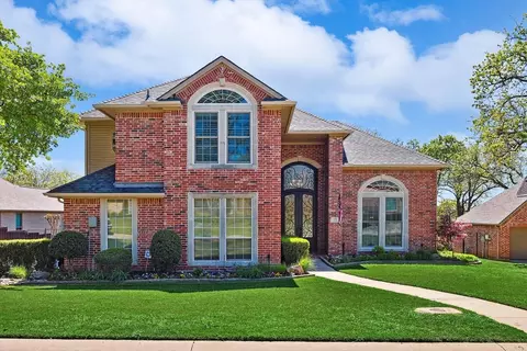 920 Shadow Ridge Dr, Highland Village, TX 75077