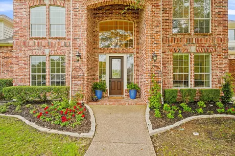410 Comanche Dr, Shady Shores, TX 76208