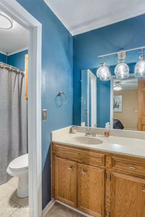 Bath - 551 Montgomery Dr, Springhill, LA 71075 photo 1 of 2