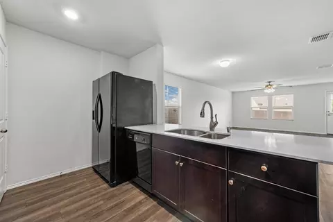 Kitchen - 461 Falling Star Dr, Haslet, TX 76052 photo 6 of 6