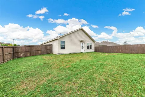 Exterior - 461 Falling Star Dr, Haslet, TX 76052 photo 5 of 5