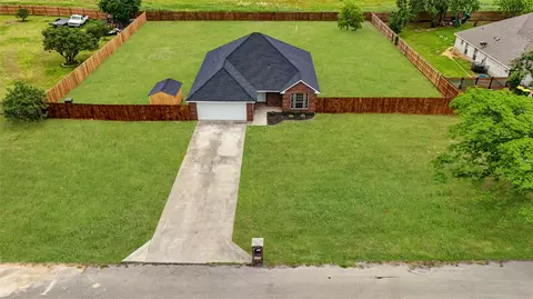 142 Hunters Cir, Weatherford, TX 76088