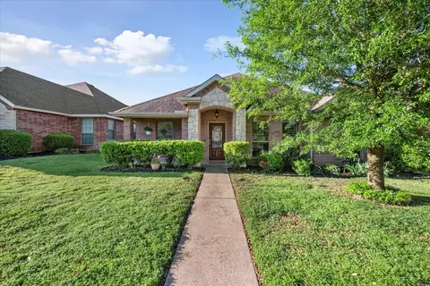 227 Dancing Light Ln, Red Oak, TX 75154