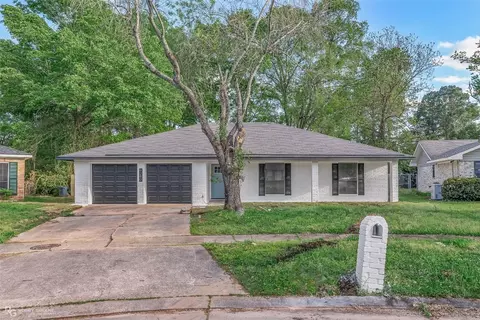 9280 Dashwood Dr, Shreveport, LA 71118