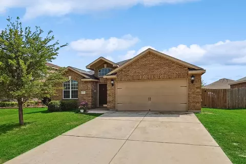 108 Kincaid Dr, Sanger, TX 76266