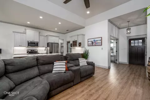 Living - 332 Bella Way, Abilene, TX 79602 photo 3 of 3