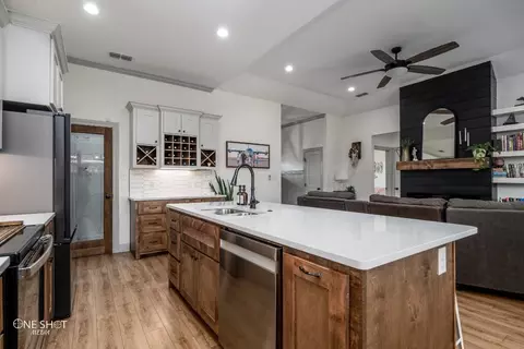 Kitchen - 332 Bella Way, Abilene, TX 79602 photo 3 of 5
