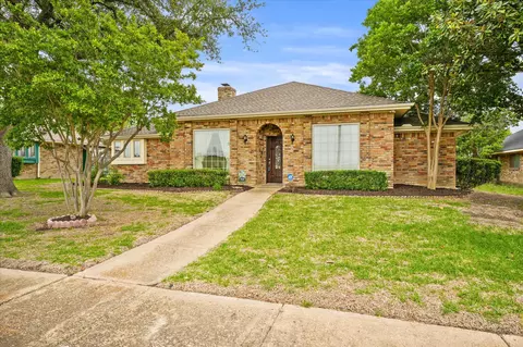 12434 Pleasant Valley Dr, Dallas, TX 75243