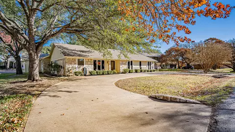 3901 Laramie Dr, Granbury, TX 76049