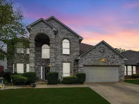 1931 Parktree Dr, Arlington, TX 76001