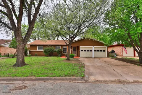 2609 S 38th St, Abilene, TX 79605