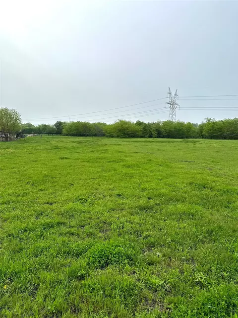 4028 Dove St, Greenville, TX 75401