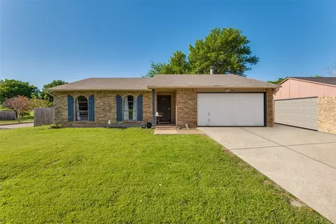 7302 Christie Ln, Dallas, TX 75249